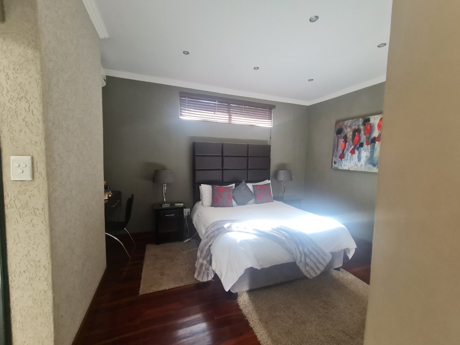 6 Bedroom Property for Sale in Waverley Free State